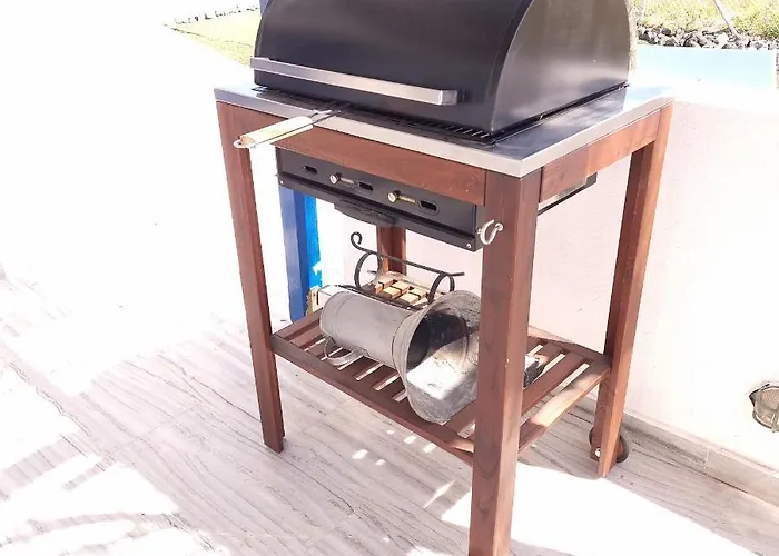 Angelica Playa de Perivolos