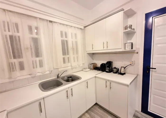 Angelica Villa Playa de Perivolos