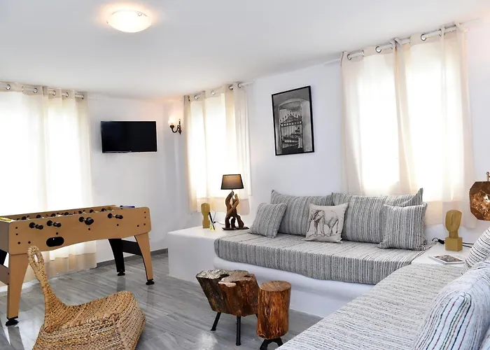 Angelica Villa Perivolos (Santorini)